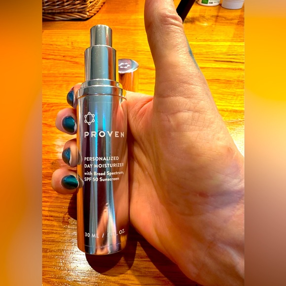 PROVEN Day Moisturiser w/SPF50 Hydrate Protect &SPF all in one fantastic product - Picture 1 of 9